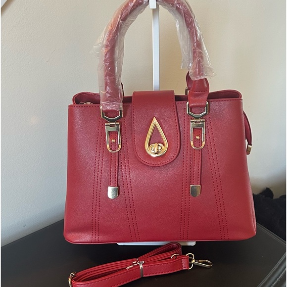 New Handbag With Crossbody Option-Vegan Leather. Available in Red or Black! - Picture 3 of 9